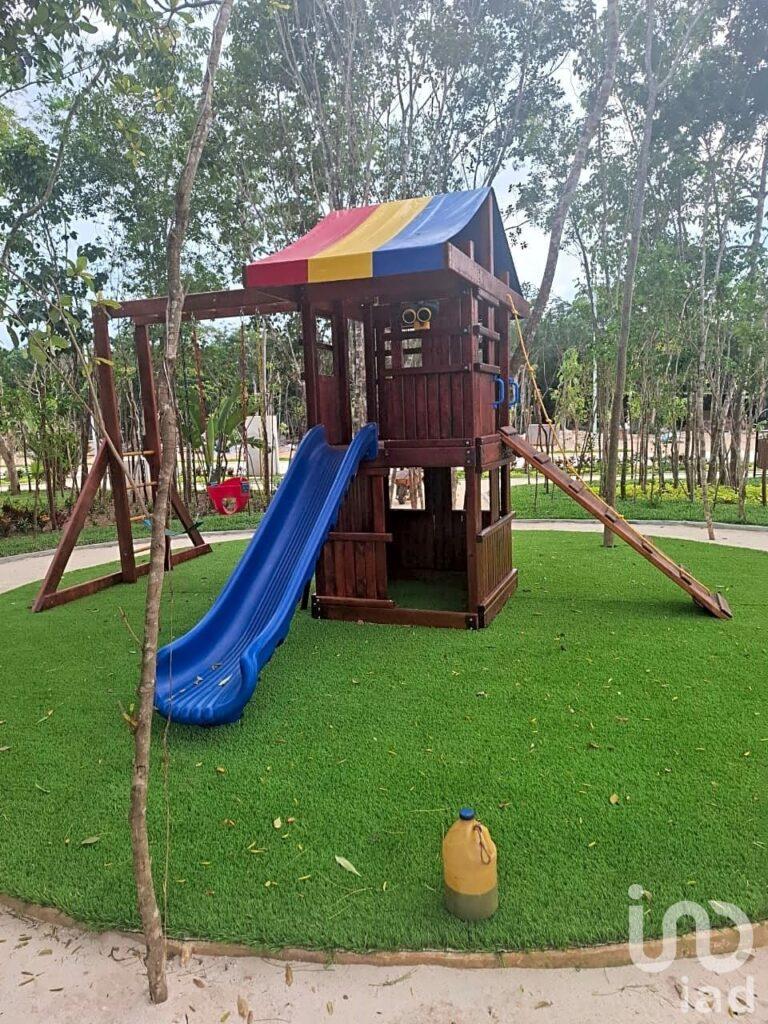 DEPARTAMENTO EN VENTA AVENIDA HUAYACAN EN CANCUN