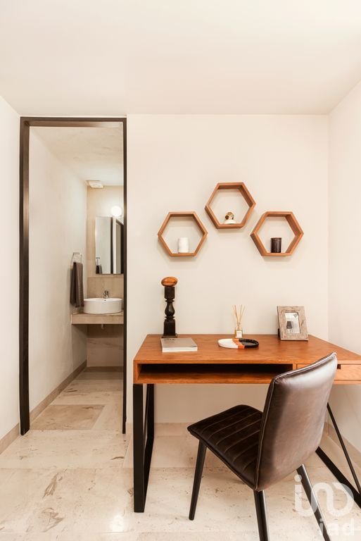 Casa en venta en ZOI Santa Anita junto a Plaza Galerias de López Mateos Sur