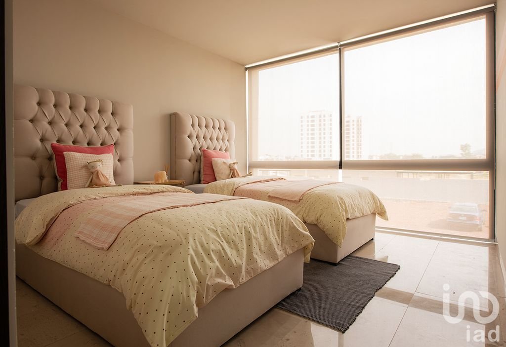 Casa en venta en ZOI Santa Anita junto a Plaza Galerias de López Mateos Sur