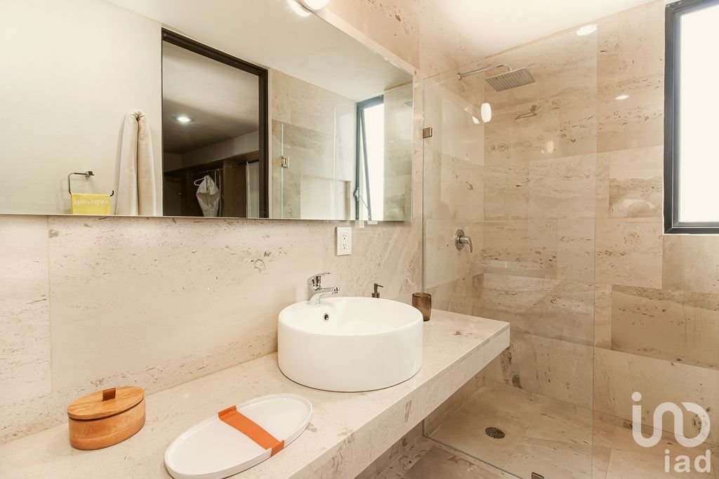 Casa en venta en ZOI Santa Anita junto a Plaza Galerias de López Mateos Sur