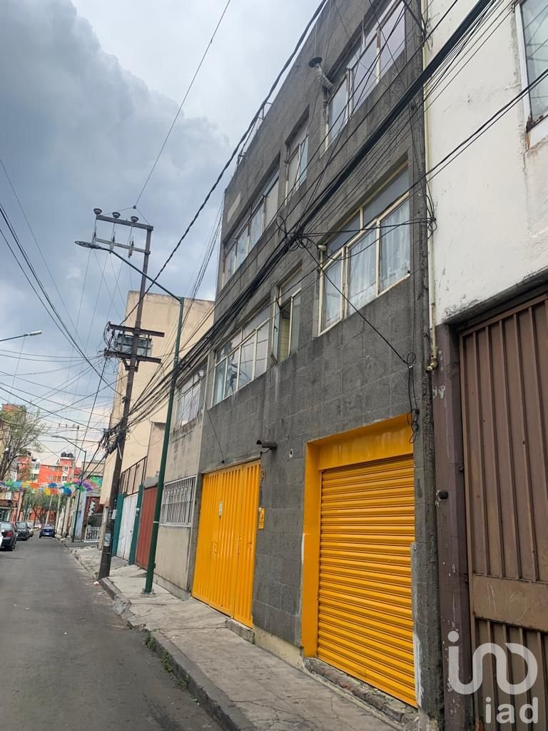 Edificio en Venta para inversionistas con 6 departamentos