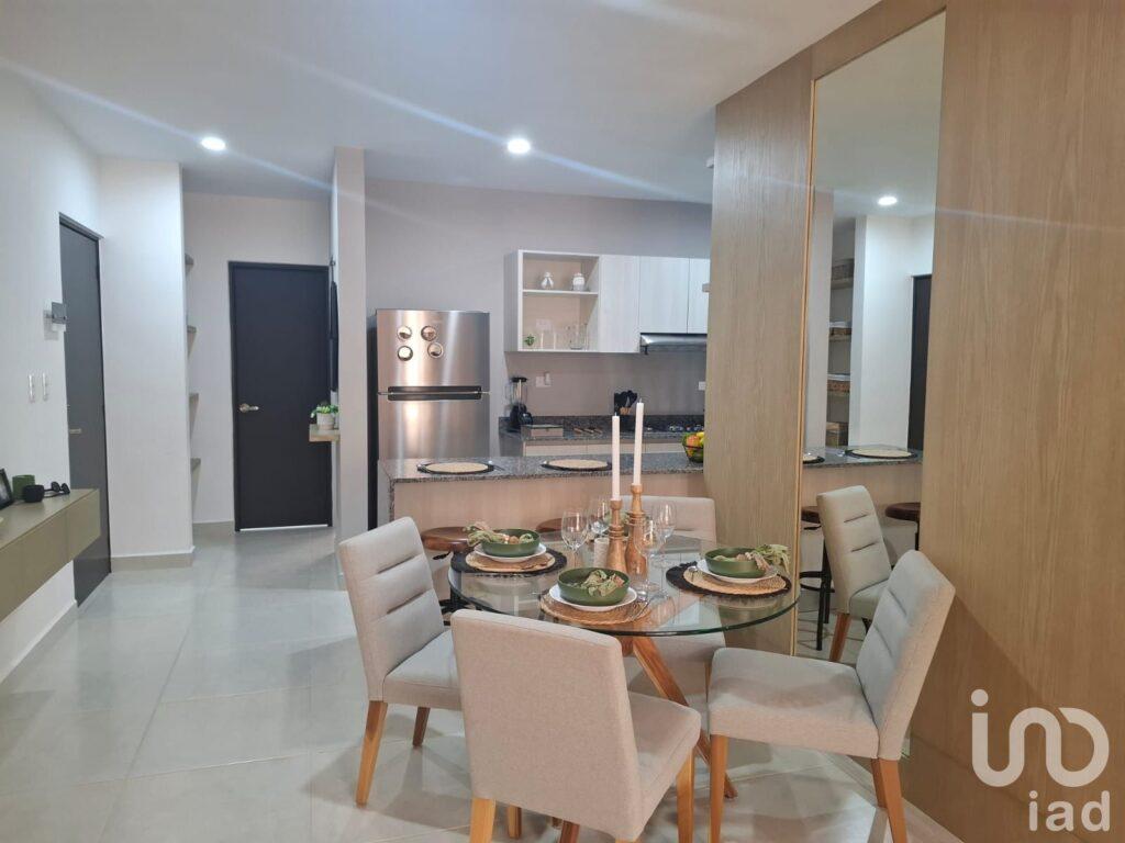 DEPARTAMENTO EN CONDOMINIO 2 RECAMARAS CON AMENIDADES EN AV. HUAYACAN EN CANCUN