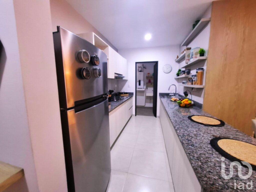 DEPARTAMENTO EN CONDOMINIO 2 RECAMARAS CON AMENIDADES EN AV. HUAYACAN EN CANCUN