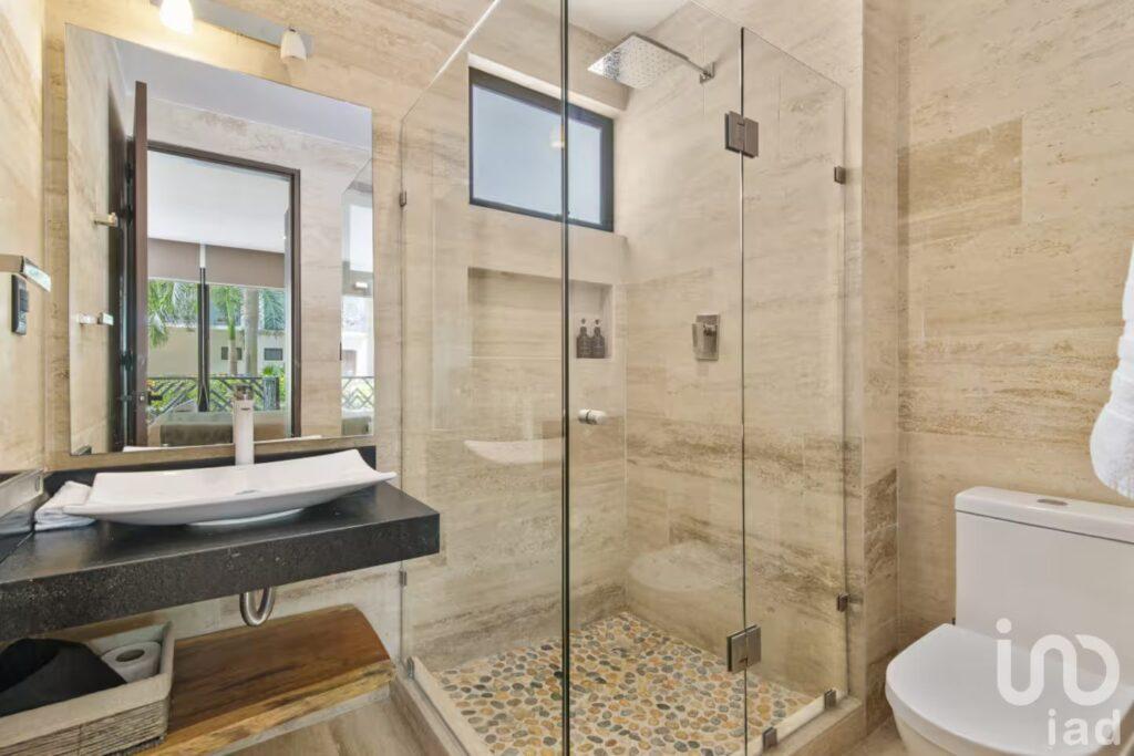 DEPARTAMENTO EN VENTA EN TORRE CON AMENIDADES, TULUM, MEXICO