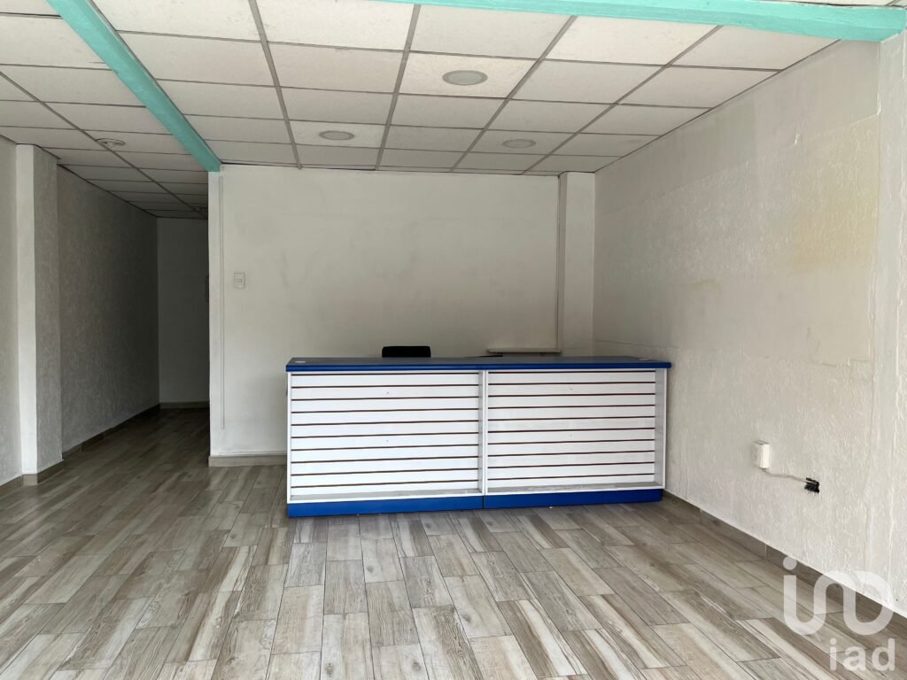 VENDO LOCAL 48 M2 EN PLAZA ACOXPA