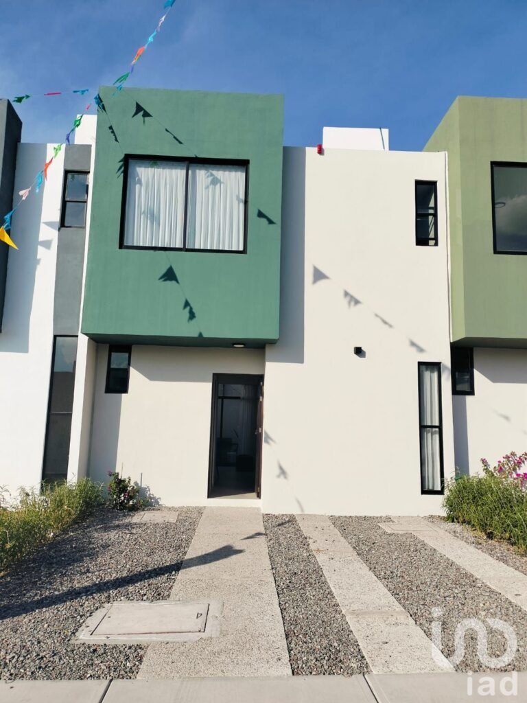 CASA NUEVA CON RECAMARA Y BAÑO COMPLETO EN PB, EN PUEBLITO COLONIAL CERCA DE PLAZA CONSTITUYENTES