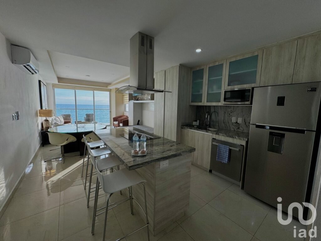 Departamento en Renta en Torre frente al Malecón, Mazatlán, Sinaloa.