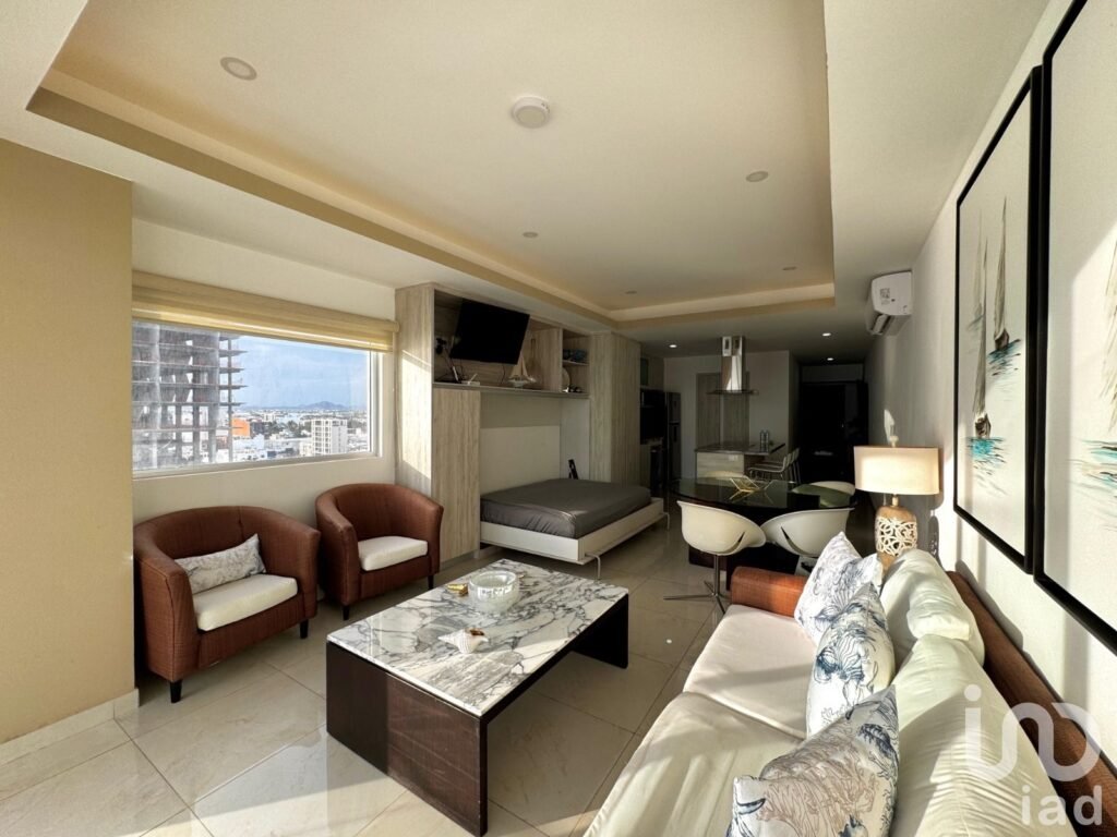 Departamento en Renta en Torre frente al Malecón, Mazatlán, Sinaloa.