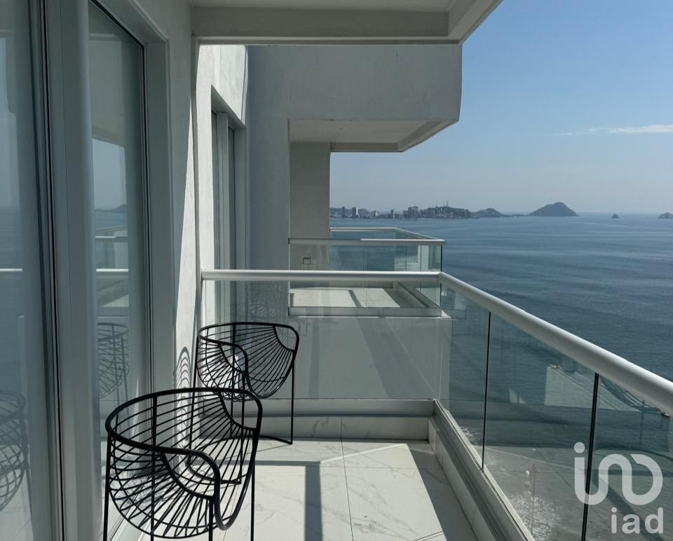 Departamento en Renta en Zona Dorada, Mazatlán, Sinaloa.