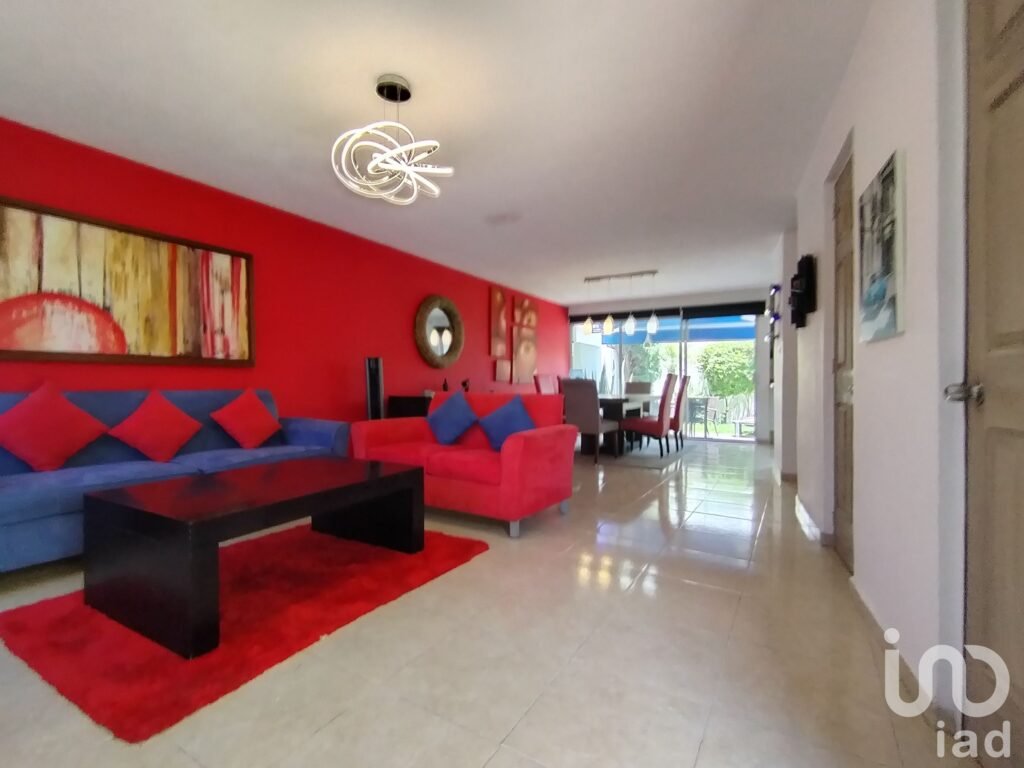 RENTA CASA AMUEBLADA CONDOMINIO PUERTA SANTA FE JURIQUILLA