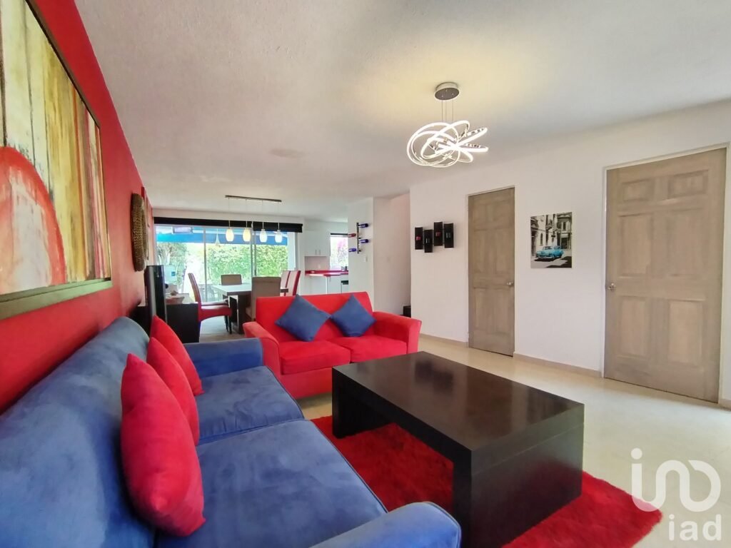 RENTA CASA AMUEBLADA CONDOMINIO PUERTA SANTA FE JURIQUILLA