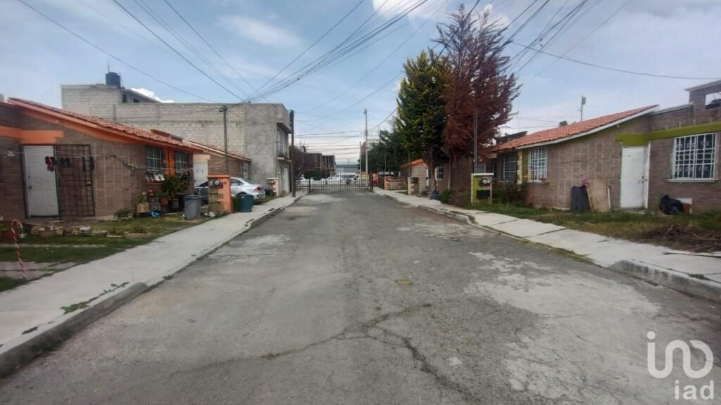 CASA EN VENTA EN FRACCIONAMIENTO LOS TUZOS,PACHUCA,HGO.