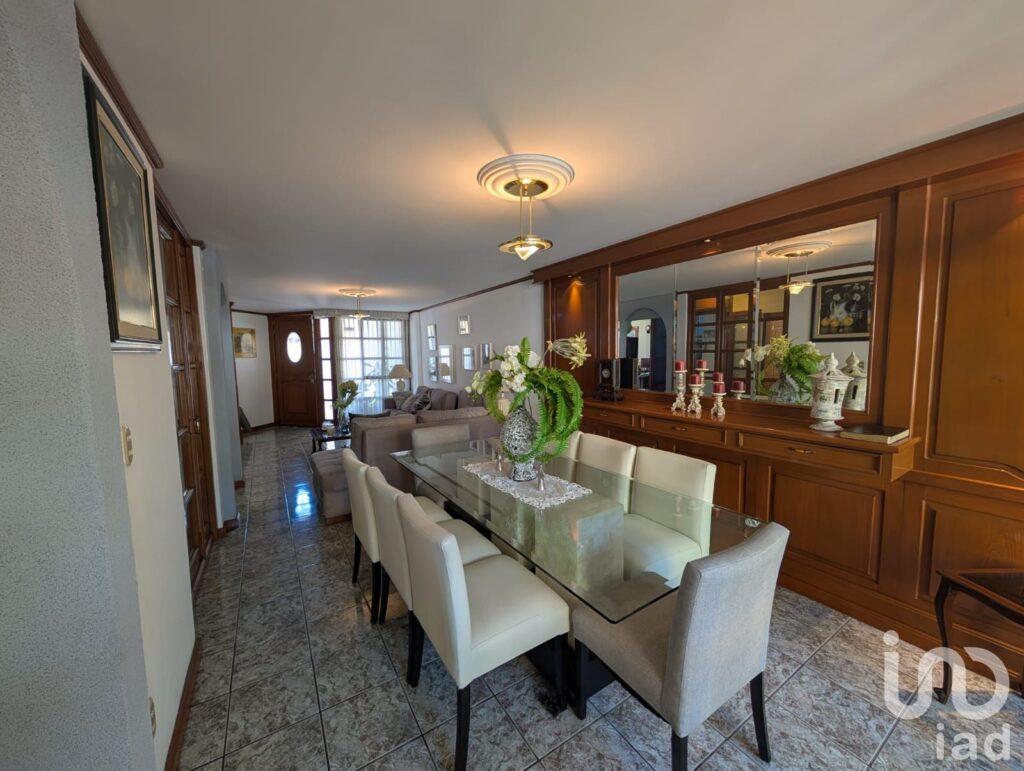 casa en venta en jardines de celaya 3 hab, 3 autos. con despacho y bodega