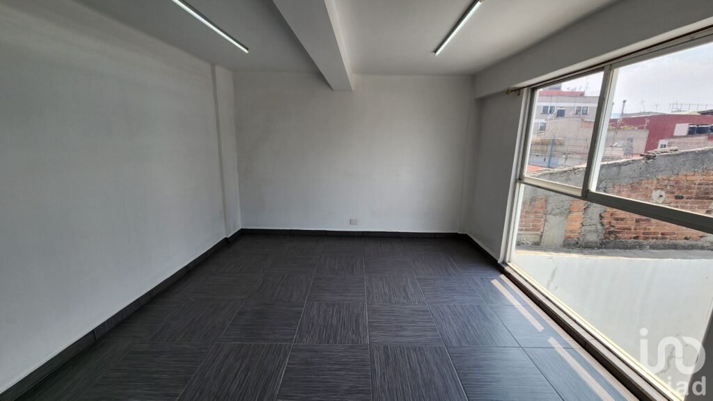 RENTA DE OFICINA, POR PLANTA O EDIFICIO COMPLETO EN COLONIA BUENAVISTA