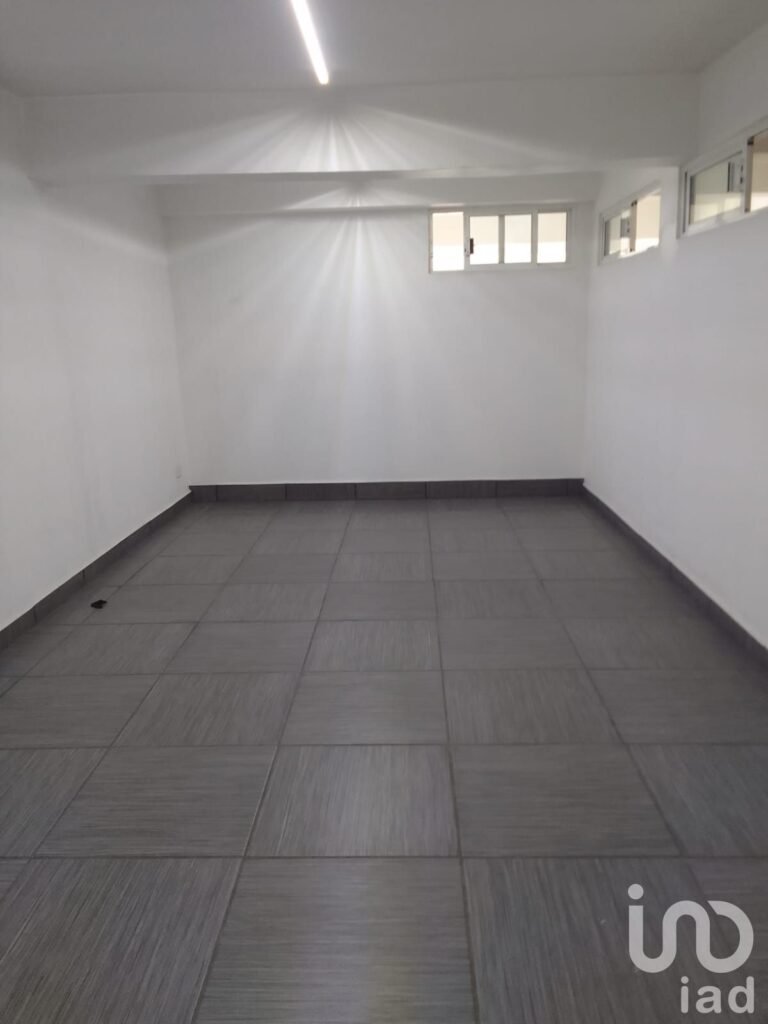 RENTA OFICINAS POR PLANTA, OFICINA O EL EDIFICIO COMPLETO COLONIA BUENAVISTA