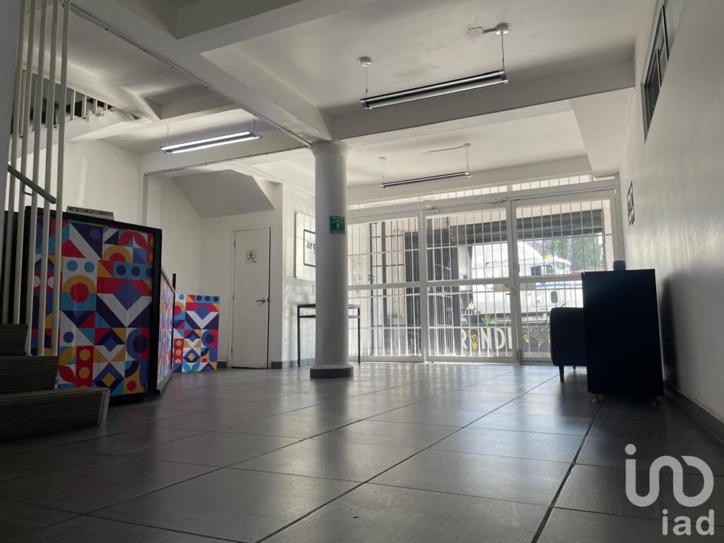 RENTA OFICINAS POR PLANTA, OFICINA O EL EDIFICIO COMPLETO COLONIA BUENAVISTA