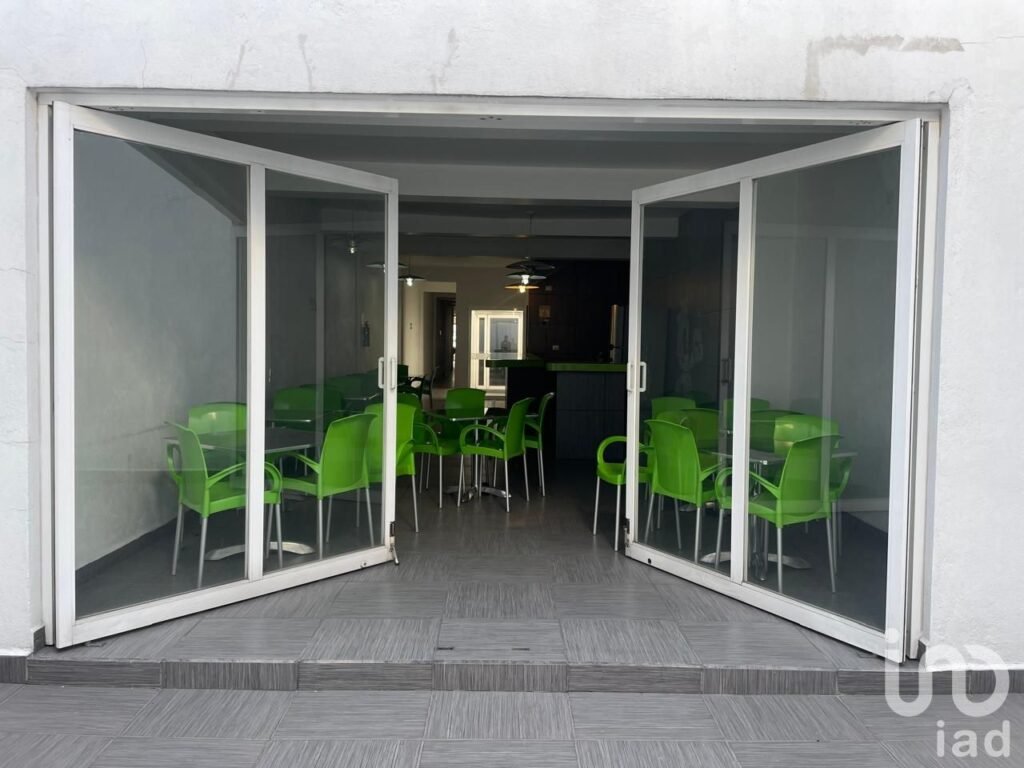 RENTA OFICINAS POR PLANTA, OFICINA O EL EDIFICIO COMPLETO COLONIA BUENAVISTA