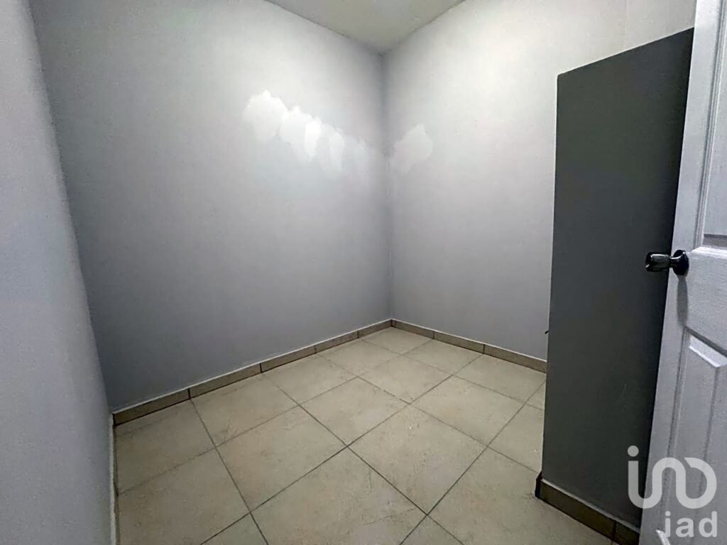 CONSULTORIOS MÉDICOS EN RENTA EN ÁREA EJERCITO NACIONAL CD JUAREZ