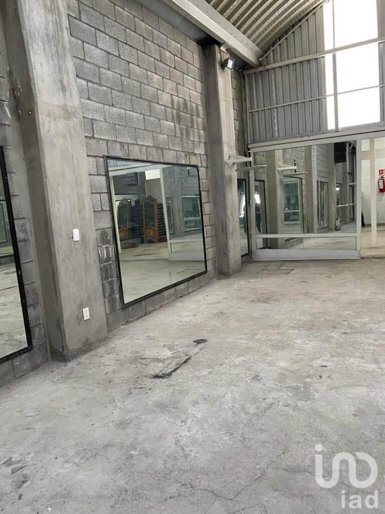 Bodega en Venta en Jardines de Celaya | 240 m² | Paseo del Bajío 407