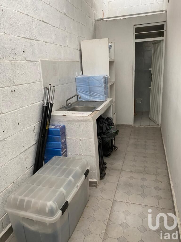 Bodega en Venta en Jardines de Celaya | 240 m² | Paseo del Bajío 407