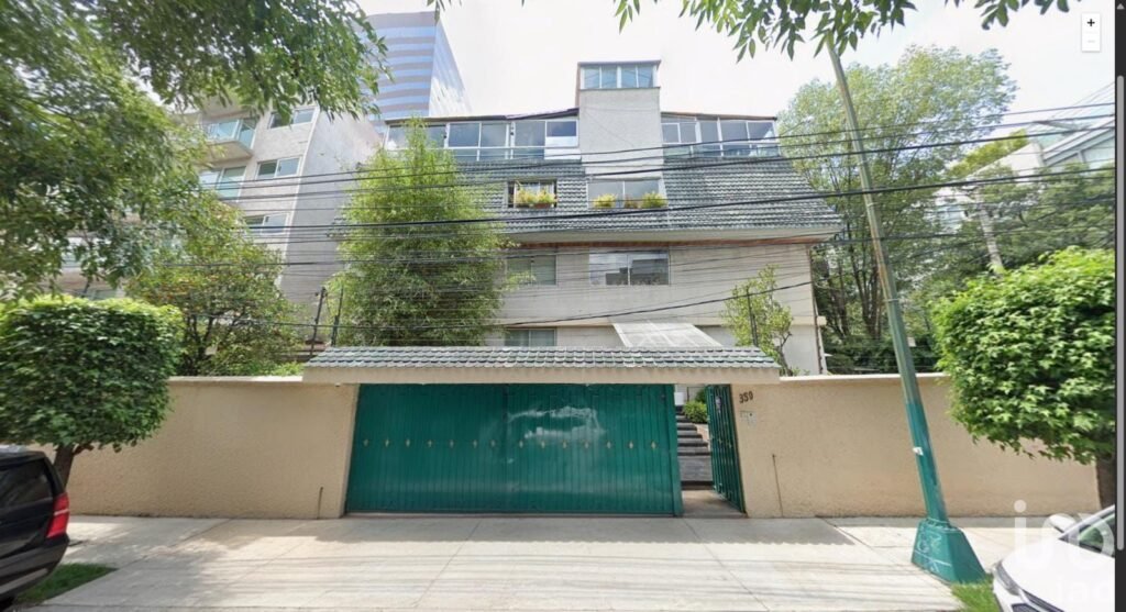 Edificio en Venta con tres Departamentos en Sierra Mojada Lomas de Chapultepec