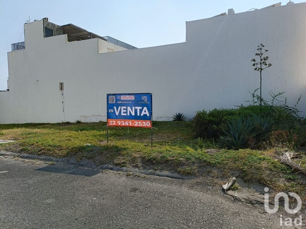 Terreno en Venta en el Fracc. Residencial Lomas del Sol, Alvarado, Ver.