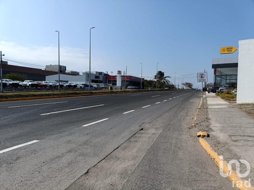 Terreno en Venta en el Fracc. Residencial Lomas del Sol, Alvarado, Ver.