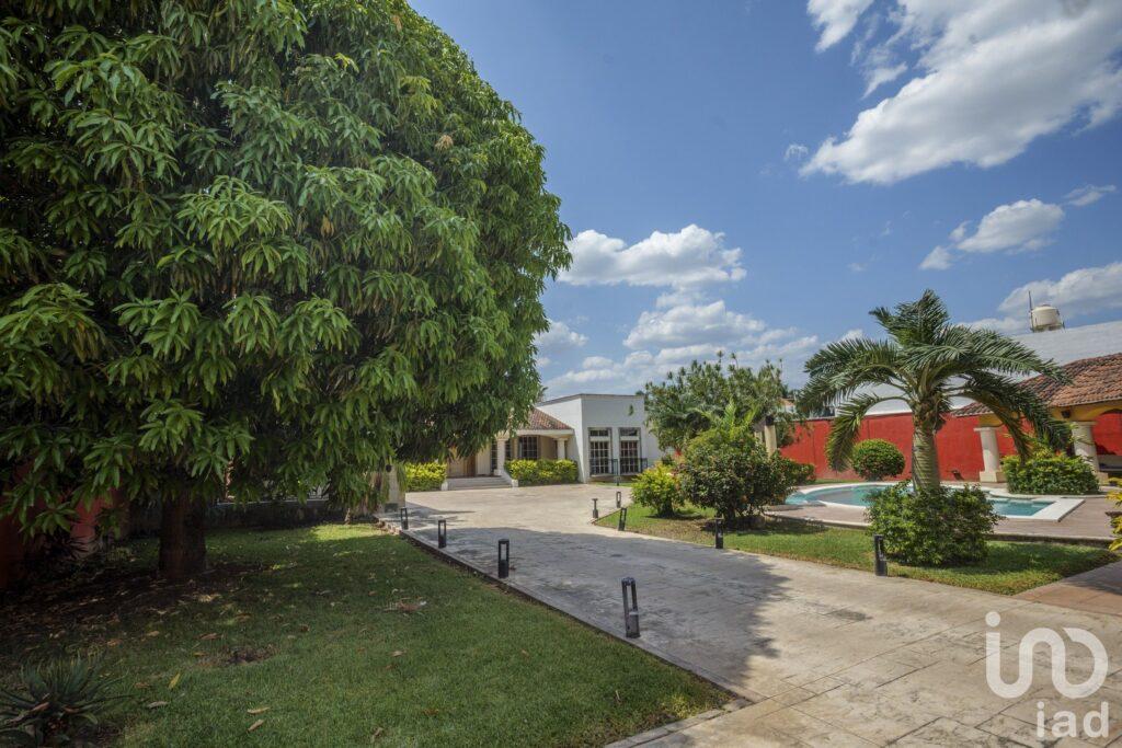 CASA EN VENTA CON 1,510 M2 DE TERRENO, EN SANTA SANTA RITA CHOLUL.