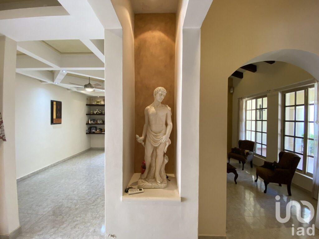 CASA EN VENTA CON 1,510 M2 DE TERRENO, EN SANTA SANTA RITA CHOLUL.