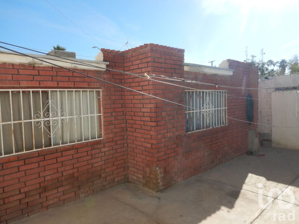 CASA EN VENTA DE UNA PLANTA EN SECTOR CENTRICO DE CIUDAD JUAREZ, CHIH