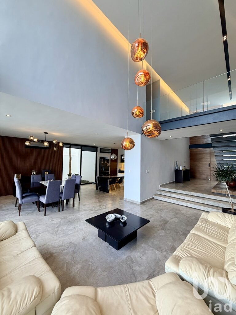 CASA EN VENTA EN PRIVADA PARQUE NATURA EQUIPADA CON 3 HABITACIONES Y DOBLE ALTURA