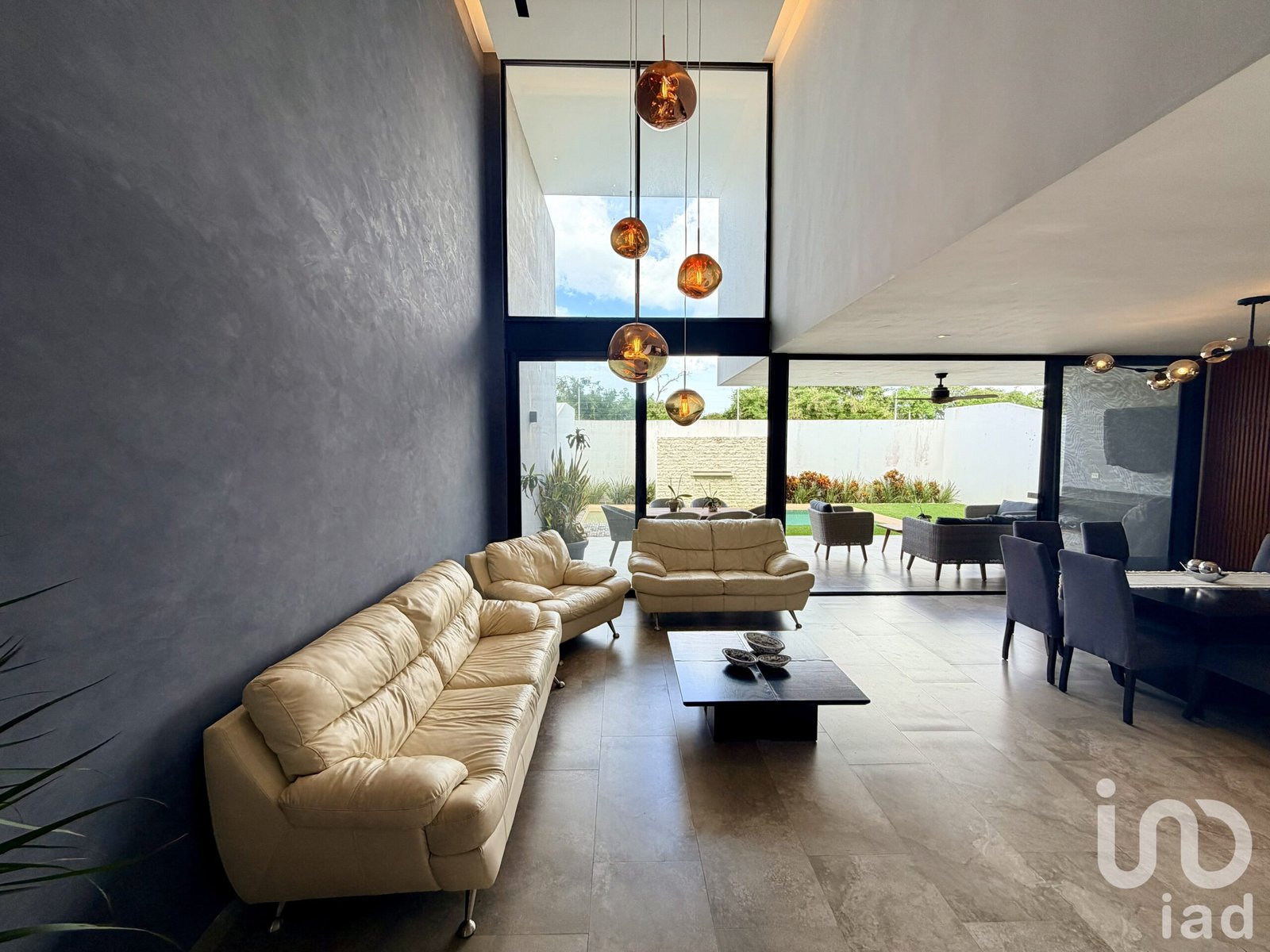 CASA EN VENTA EN PRIVADA PARQUE NATURA EQUIPADA CON 3 HABITACIONES Y DOBLE ALTURA