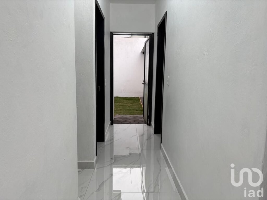 CASA EN VENTA 2 RECÁMARAS POR QR, Villa de Álvarez Colima.