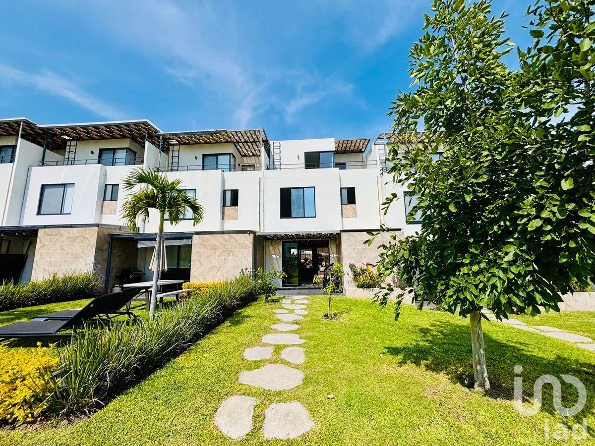 Casa con amenidades y paneles solares Santa Fe Lifestyle