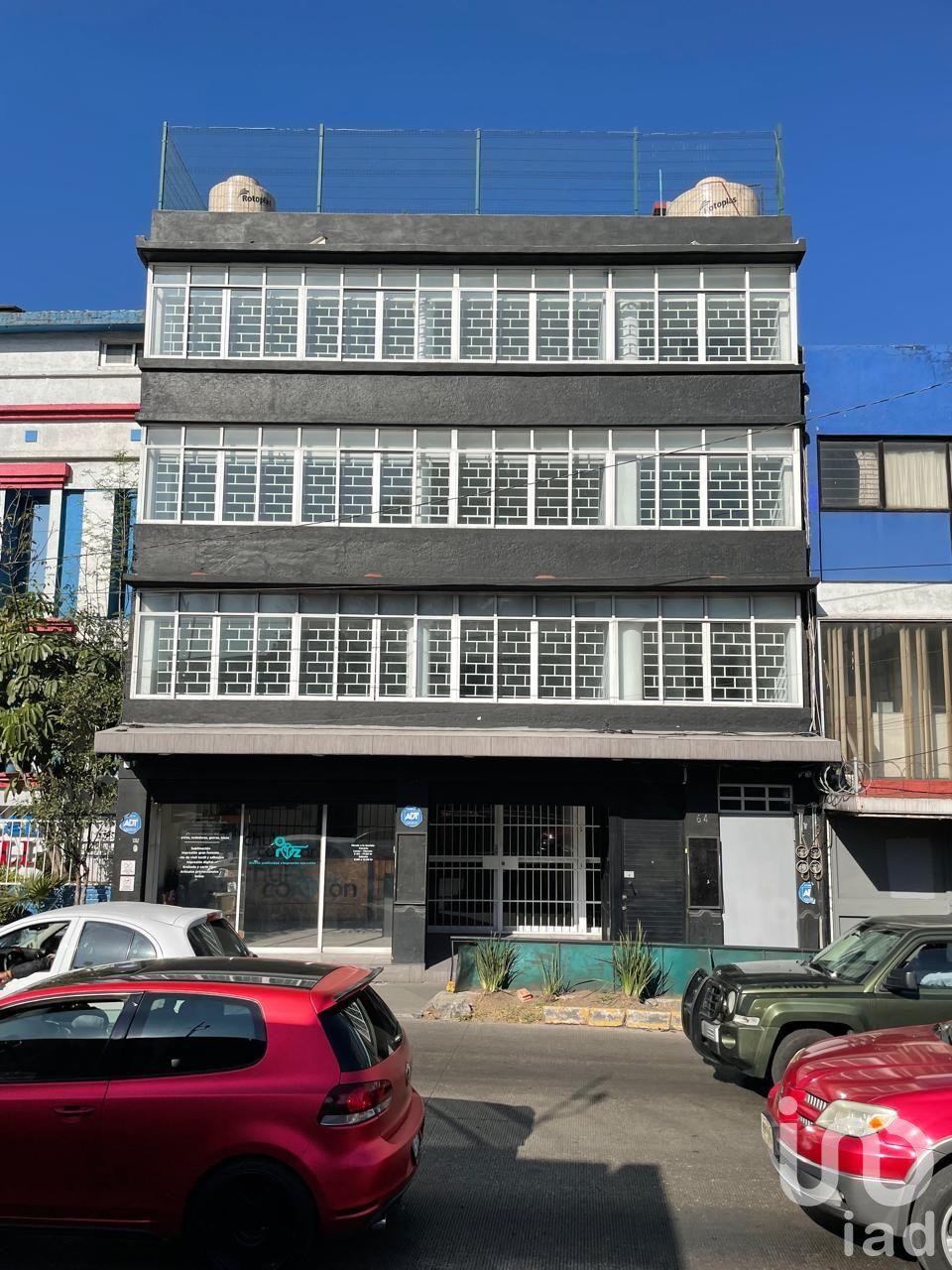 RENTA EDIFICIO COMPLETO, POR PLANTA U OFICINA, EN LA COLONIA BUENAVISTA