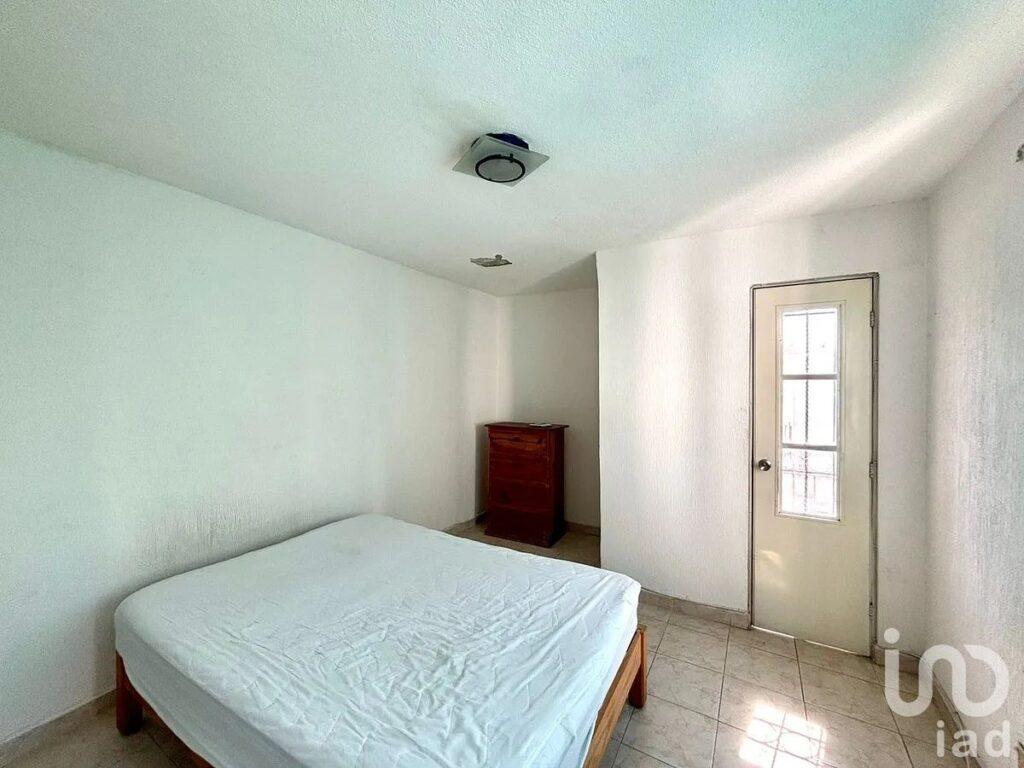 Casa Renta 3 recamaras amueblada Xochitepec Centro, alberca y seguridad