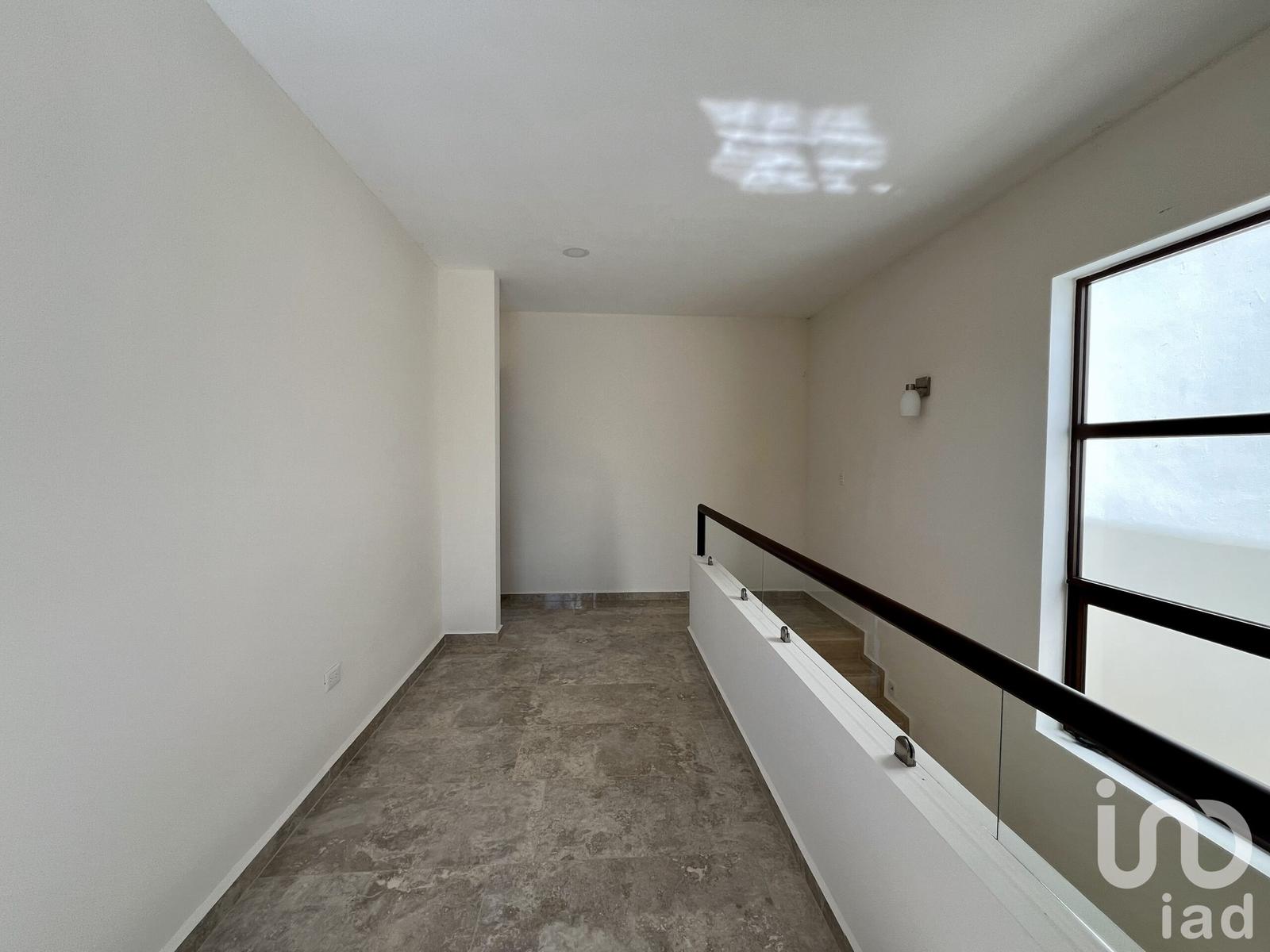CASA EN VENTA EN PRIVADA ZENDERA, ESQUINA, Conkal, Yucatán