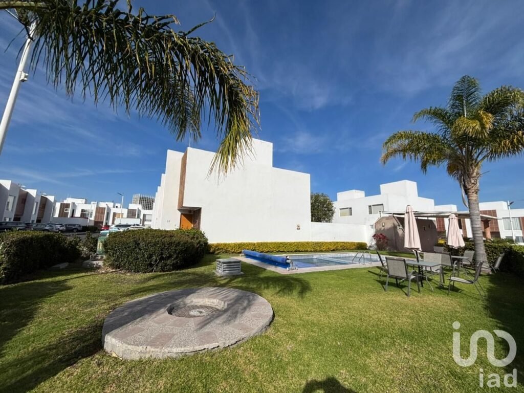 CASA EN RENTA EN CONDOMINIO HORIZONTAL EN SANTA FE JURIQUILLA, QRO