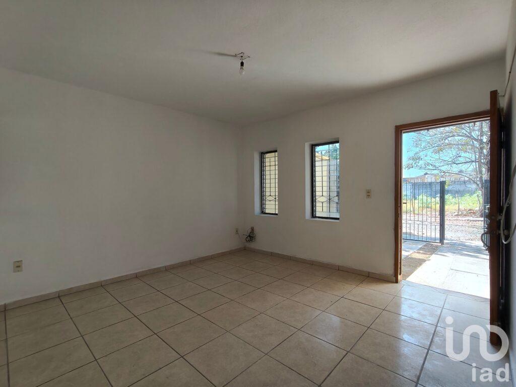 Casa en Venta en esquina en Real Bugambilias, Villa de Álvarez, Colima