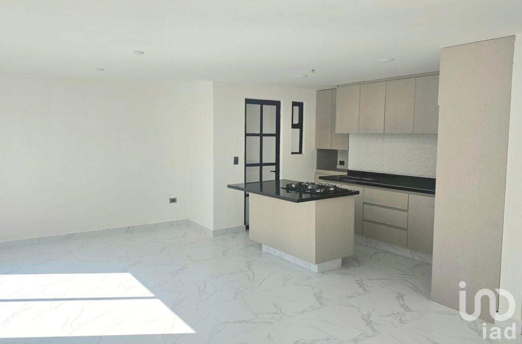 Casa En Venta En Fraccionamiento Cerrado Cerca a Plaza San Diego