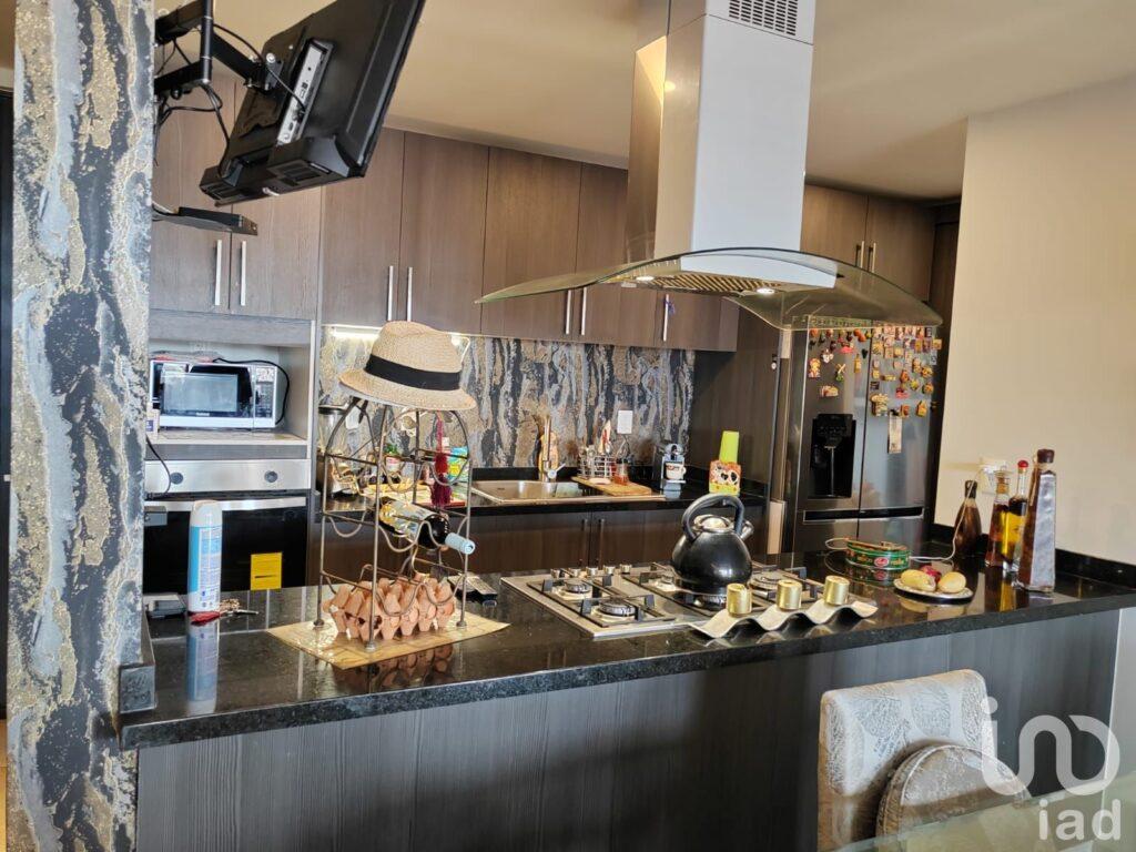 Departamento con balcón, vista espectacular y amenidades premium en Cuernavaca