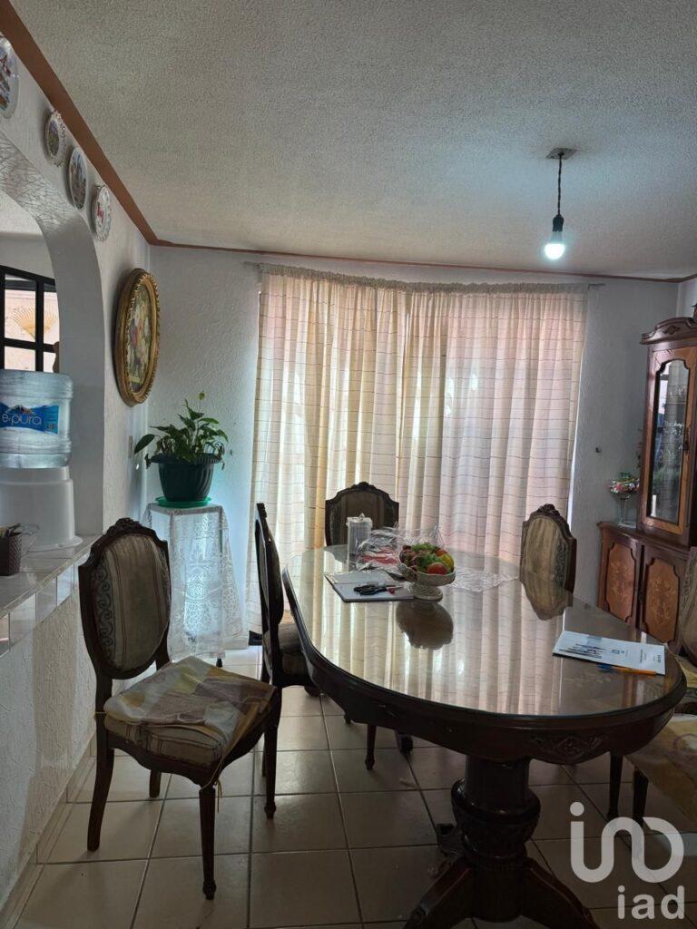 CASA EN VENTA EN CORREGIDORA