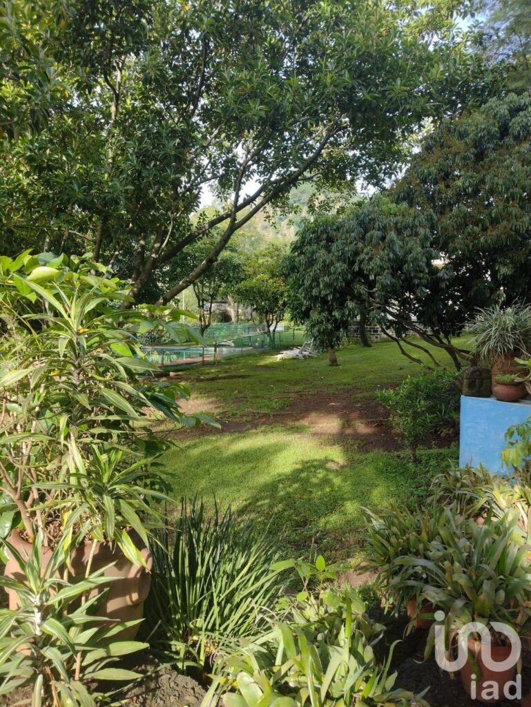 Finca en Venta en Tepoztlán con escrituras, fácil acceso y en zona privilegiada