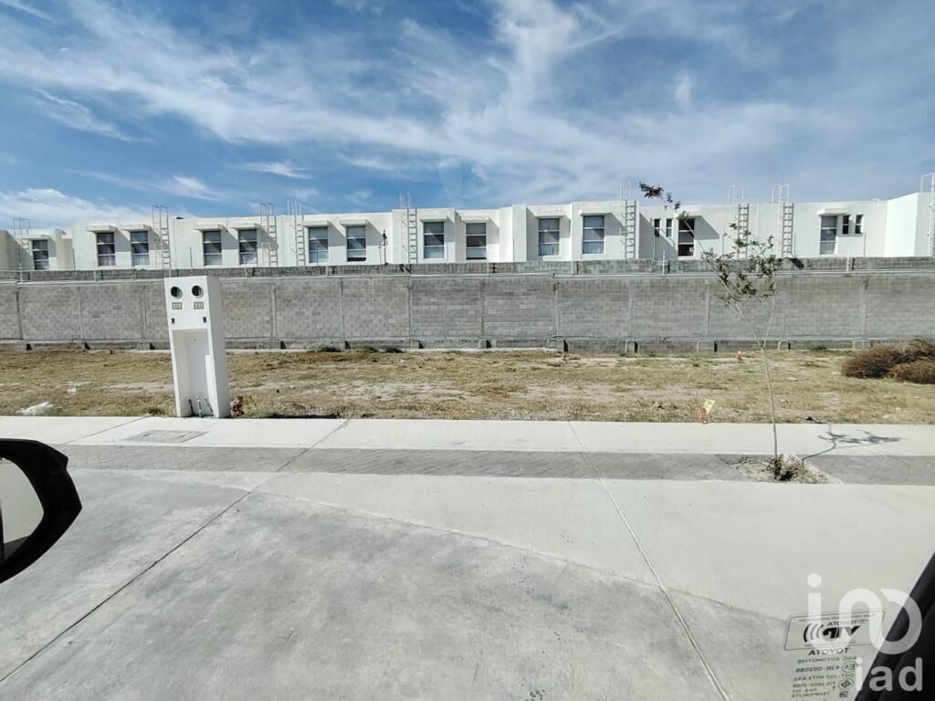 VENTA DE TERRENO EN FRACCIONAM IENTO PUERTA NATURA DE 105M2 EN LA CIUDAD DE SAN LUIS POTOSI
