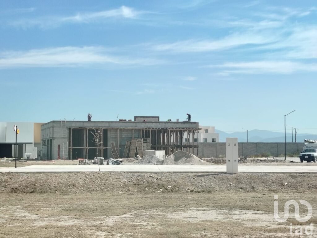 VENTA DE TERRENO EN FRACCIONAM IENTO PUERTA NATURA DE 105M2 EN LA CIUDAD DE SAN LUIS POTOSI