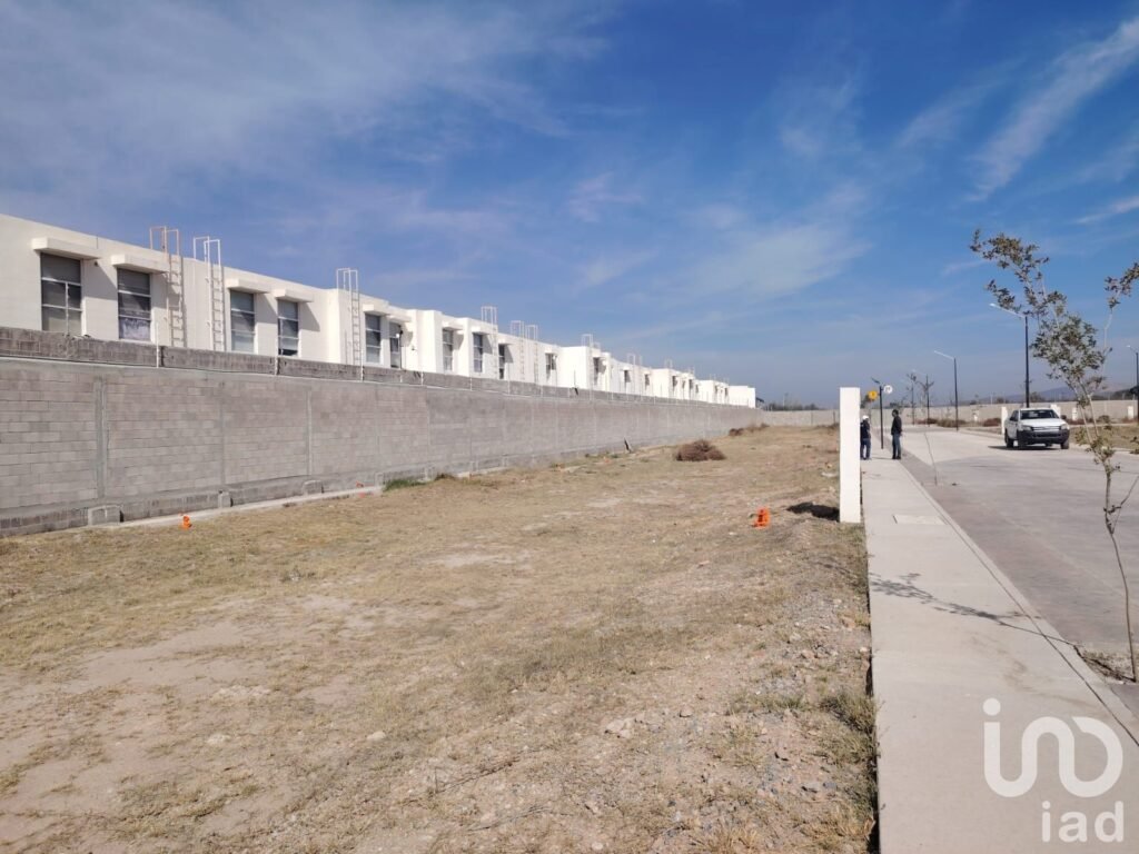 VENTA DE TERRENO EN FRACCIONAM IENTO PUERTA NATURA DE 105M2 EN LA CIUDAD DE SAN LUIS POTOSI