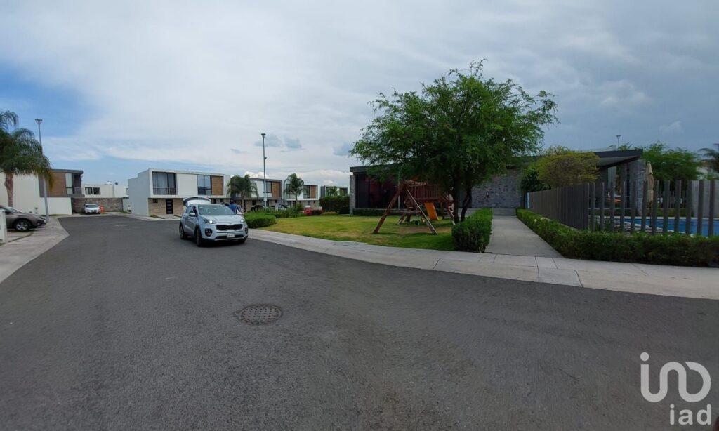 CASA EN VENTA 3 RECAMARAS EL REFUGIO