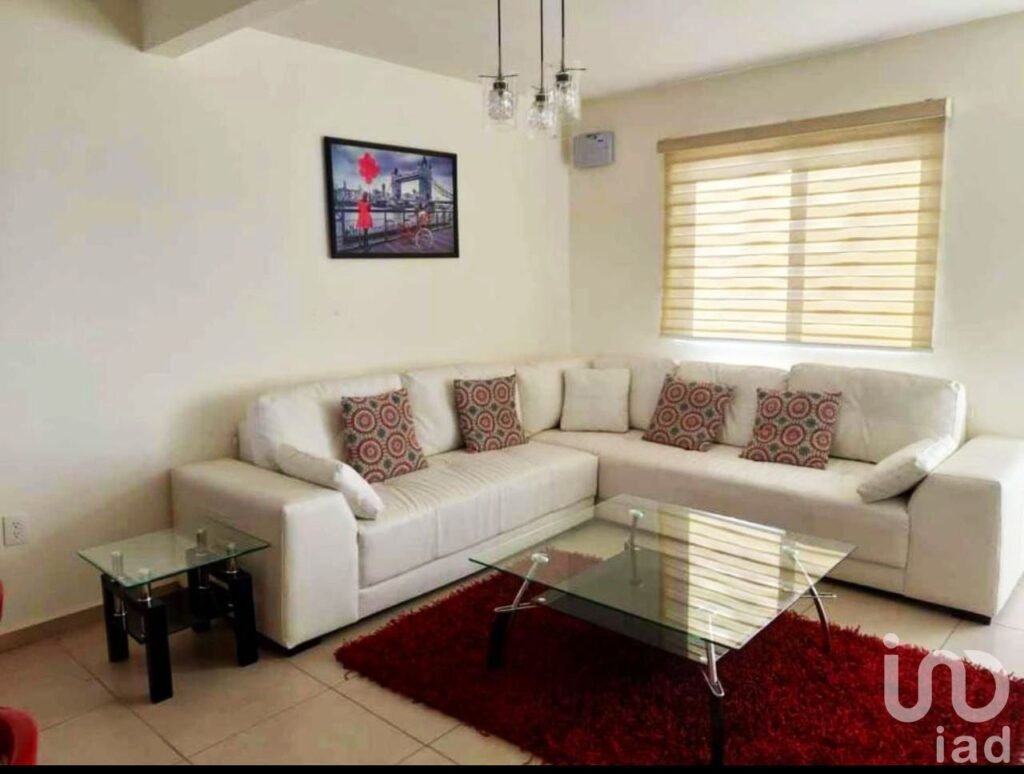 RENTA CASA AMUEBLADA CON AMENIDADES