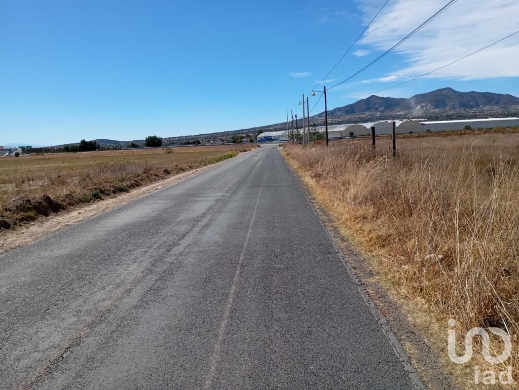 VENTA DE TERRENO A UN COSTADO DE LA UPP CERCA DE ZEMPOALA 8 HA