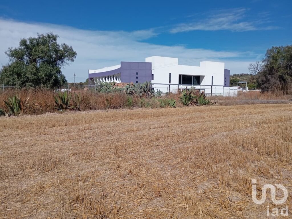 VENTA DE TERRENO A UN COSTADO DE LA UPP CERCA DE ZEMPOALA 8 HA